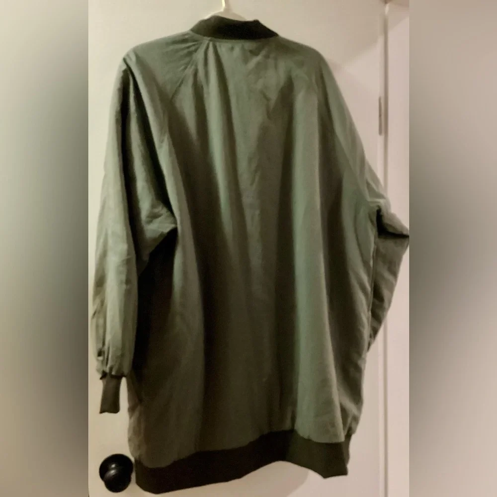LuLuLemon Oversized Fit Nonstop Olive Bomber Jacket 10 - Picture 8 of 9